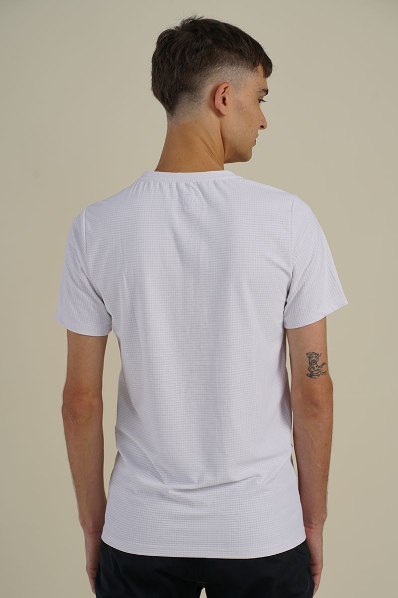 Remera-bend-minicuadros-blanca--2-