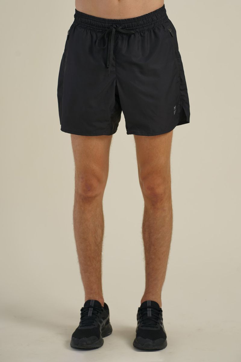 short-eliot-negro1