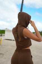 Chaleco-bavaro-y-pant-tunnels-rustico-elastizado-chocolate--4-