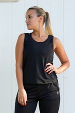 Babucha-nicole-y-remera-julia-ecogreen---red-negro--1-