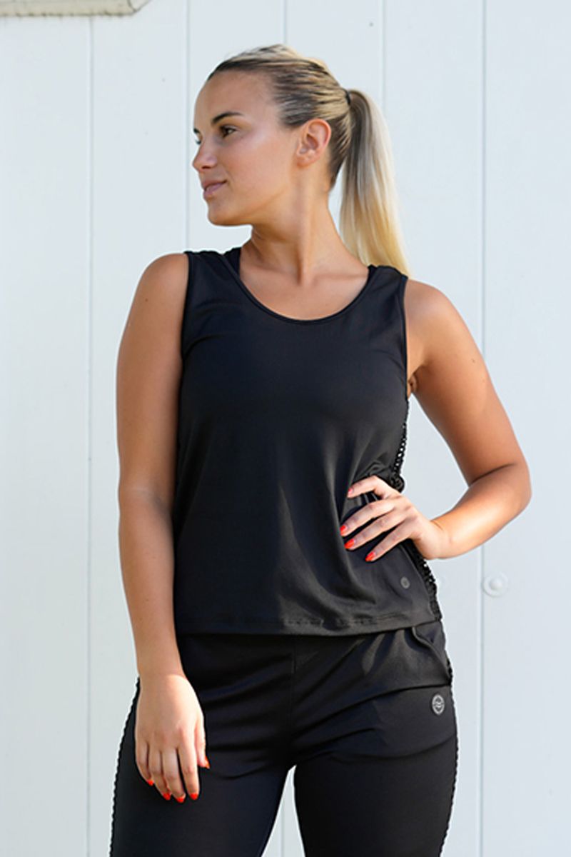 Babucha-nicole-y-remera-julia-ecogreen---red-negro--1-