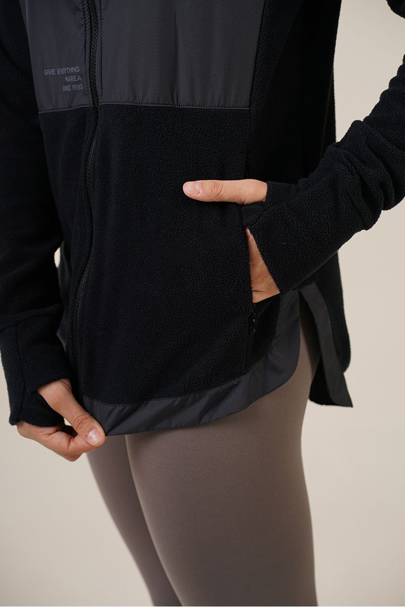 Campera-Emily-Negra-Micropolar-y-Pilotin-Negra-y-Calza-Leggy-Gris-Vizon--3-