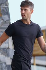 Remera-mark-negra-y-babucha-willow-supplex-negro--1-