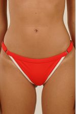 bomb-tijuca-I-rojo-y-hueso--2-