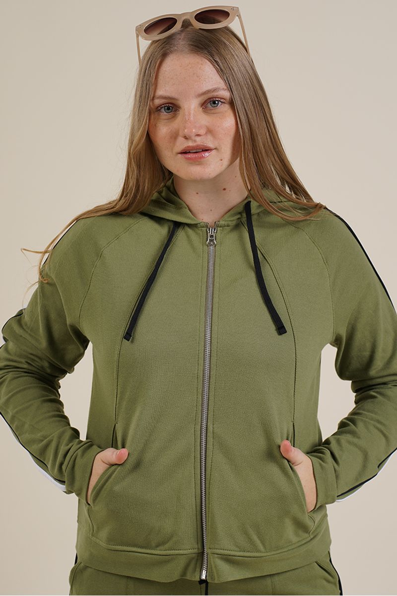 CAMPERA-HEIDI-Y-CAPRI--HEIDI-PIQUE-VERDE-OLI_BCO_NEGRO--3-