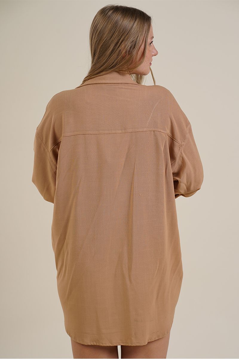CORP-EVA-P_ATAR-Y-BOMB-CELINE-NEGRO---CAMISA-SIENNA-CAMEL