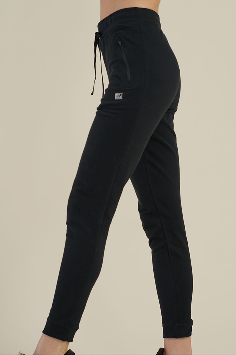 Pantalon-malta-rustico-elastizado-y-top-lyon-negro