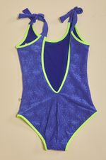 Niña-Entera-Tini-tricot-texturado-azul-con-vivos-amarillos--1-