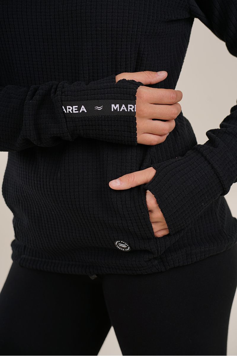 Buzo-GERALDINE-micropolar-grid-negro--3-