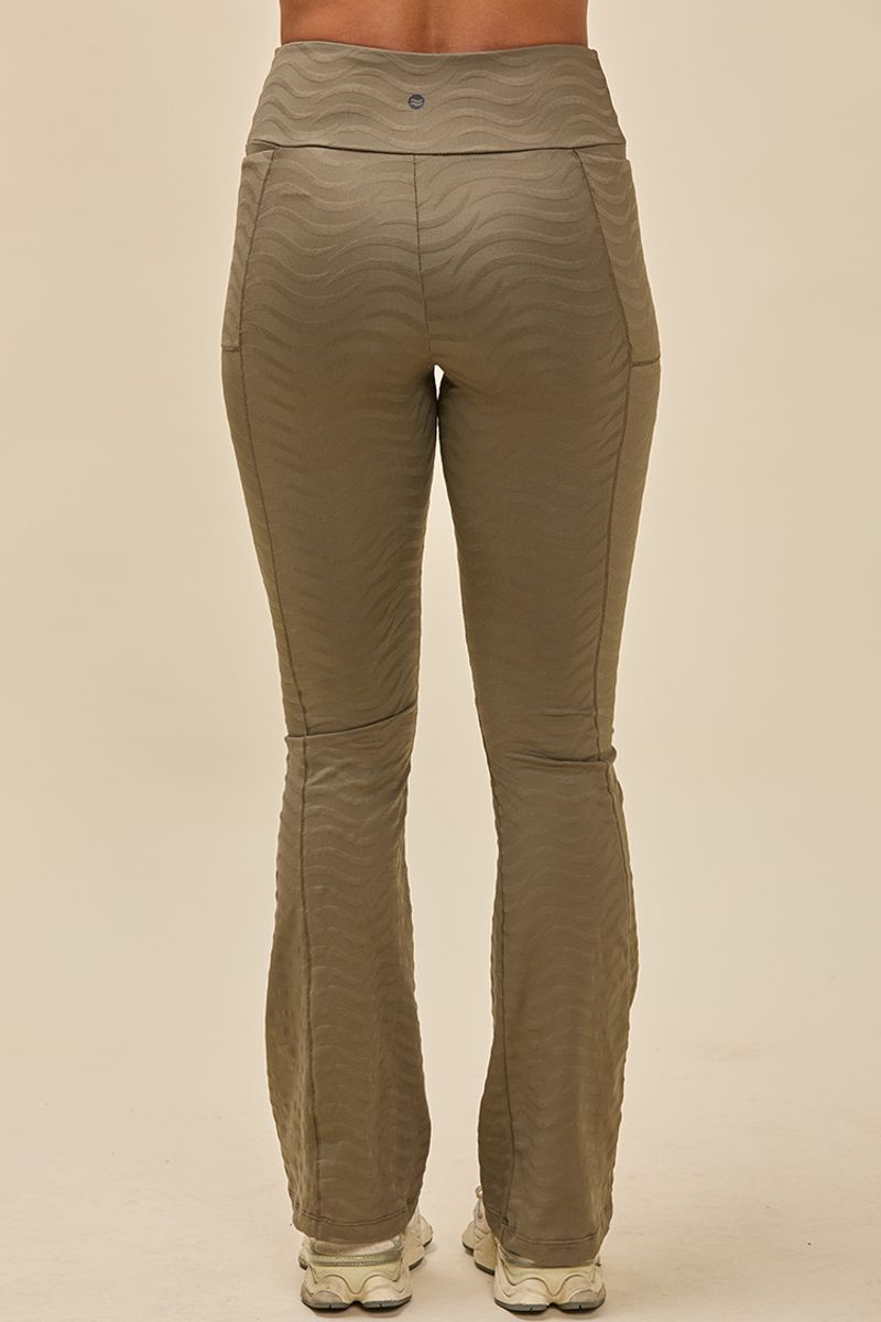 Calza-Antilia-suplex-texturado-waves-bark-green