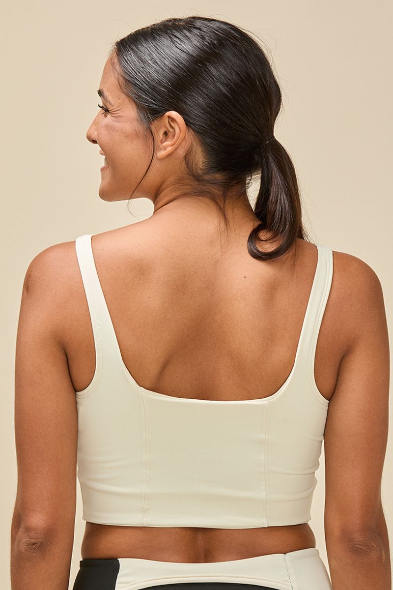 Top-PARDO-supplex-hueso-y-calza-ARIA-supplex-negro-y-hueso--3-