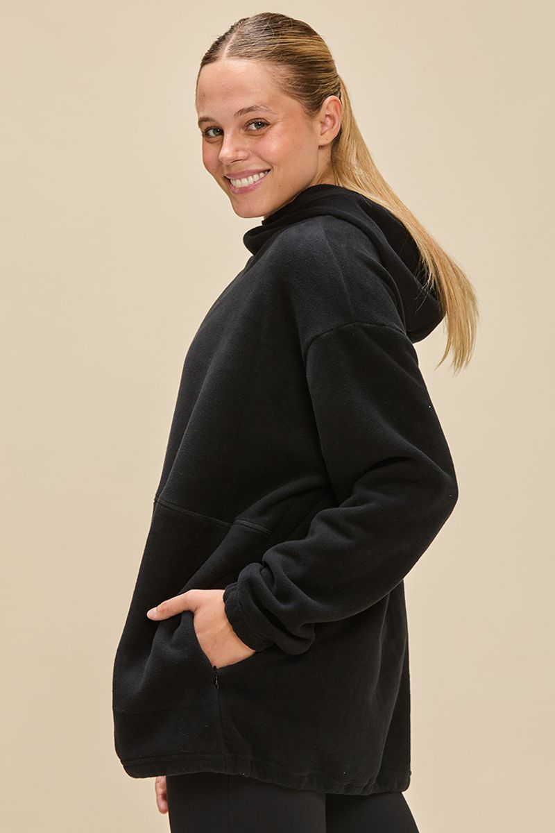 Buzo-NIMUE-frisa-V-negro--3-
