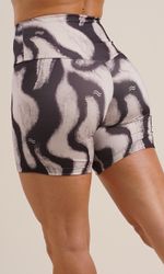 Short-KOLSON-2-cabos-acuarela-luxe-hueso-y-negro--2-