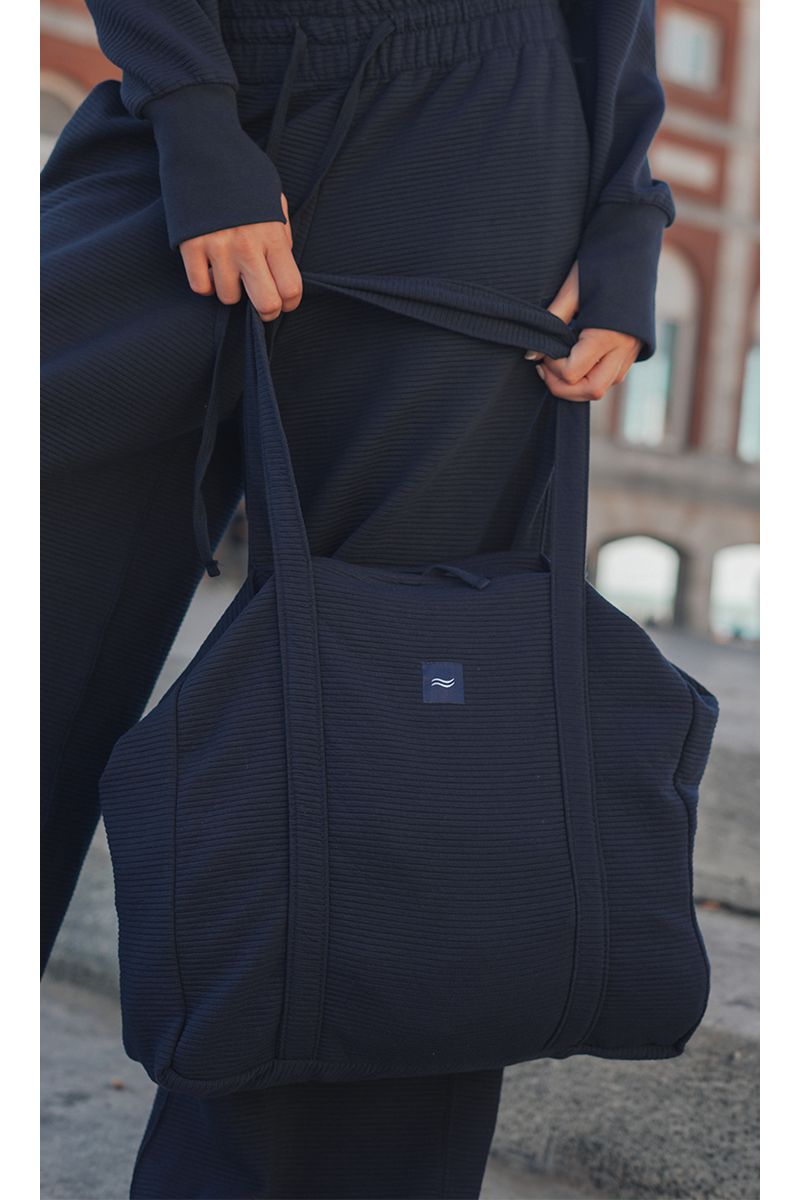 Bolso-Gianina-Campera-y-Pantalon-POLY-rustico-acanalado-azul-marino