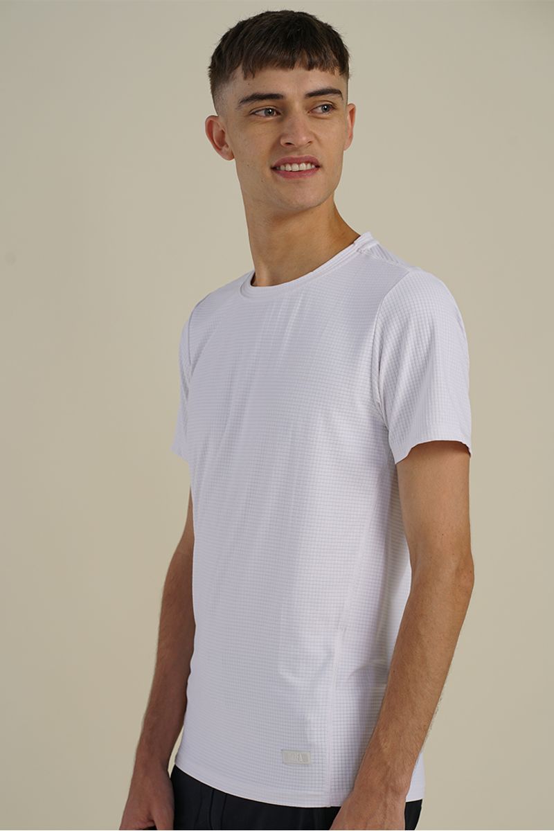 Remera-bend-minicuadros-blanca--3-