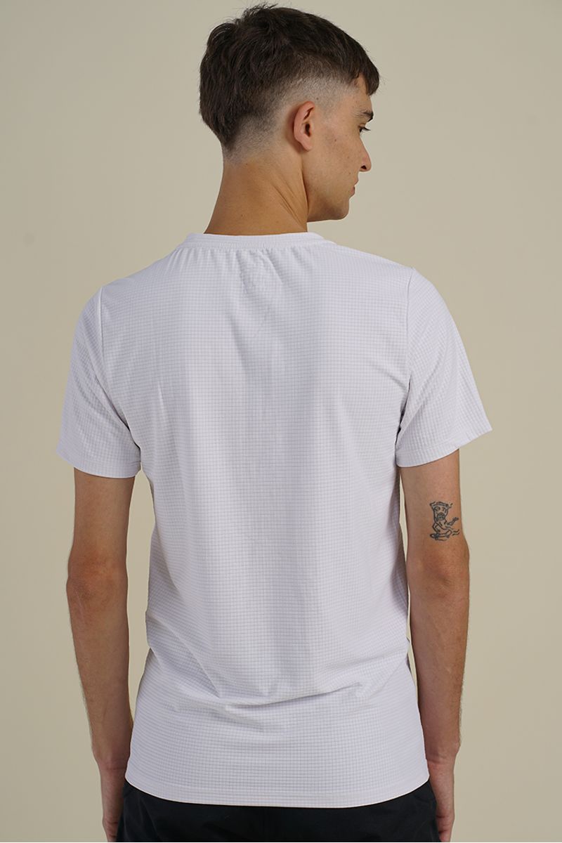 Remera-bend-minicuadros-blanca--2-