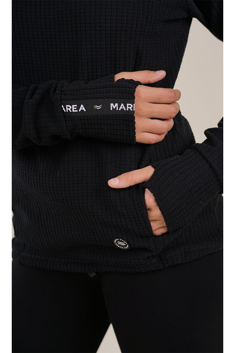Buzo-GERALDINE-micropolar-grid-negro--4-