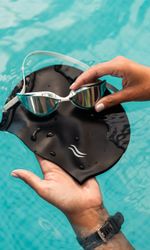 Antiparras-y-gorro-pool-marea