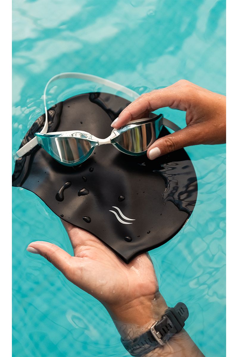 Antiparras-y-gorro-pool-marea