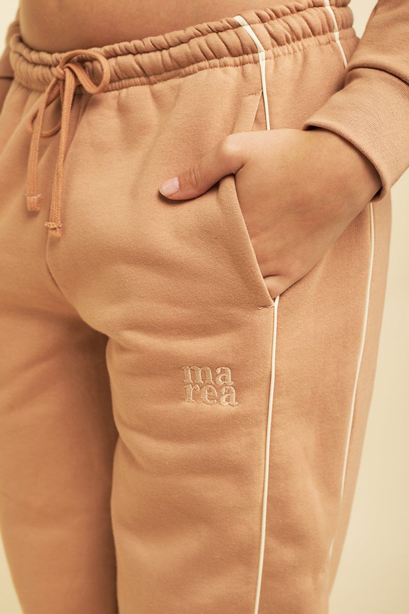 BAB-MARIEL-I-SKIN-Y-HUESO--2-