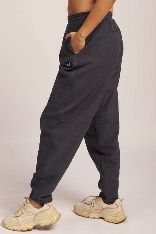BABUCHA MOTION FRIZA VELOUR CON BORDADOR Y BOLSILLO